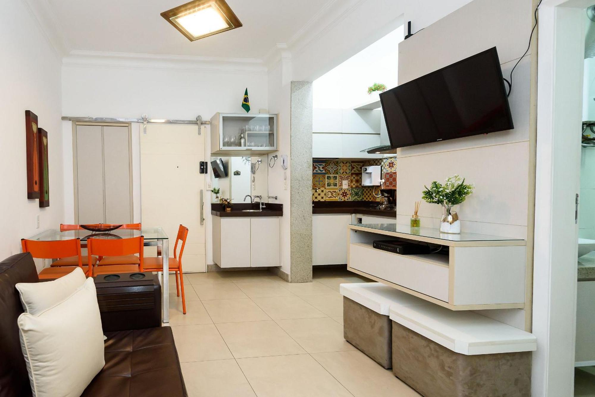 2qtos A 100m Da De Copacabana | Re 85/305 Apartamento Rio de Janeiro