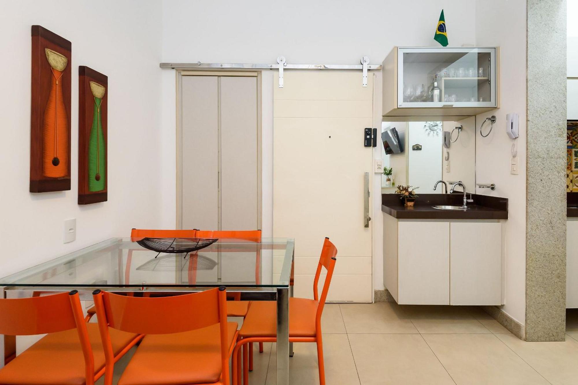 Apartamento 2qtos A 100m Da De Copacabana | Re 85/305 Rio de Janeiro